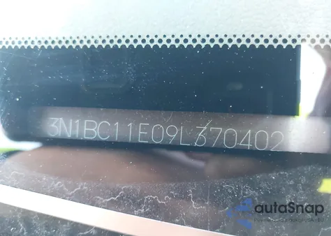 2009 Nissan Versa 1.8S z USA, uszkodzony, nr VIN 3N1BC11E09L370402